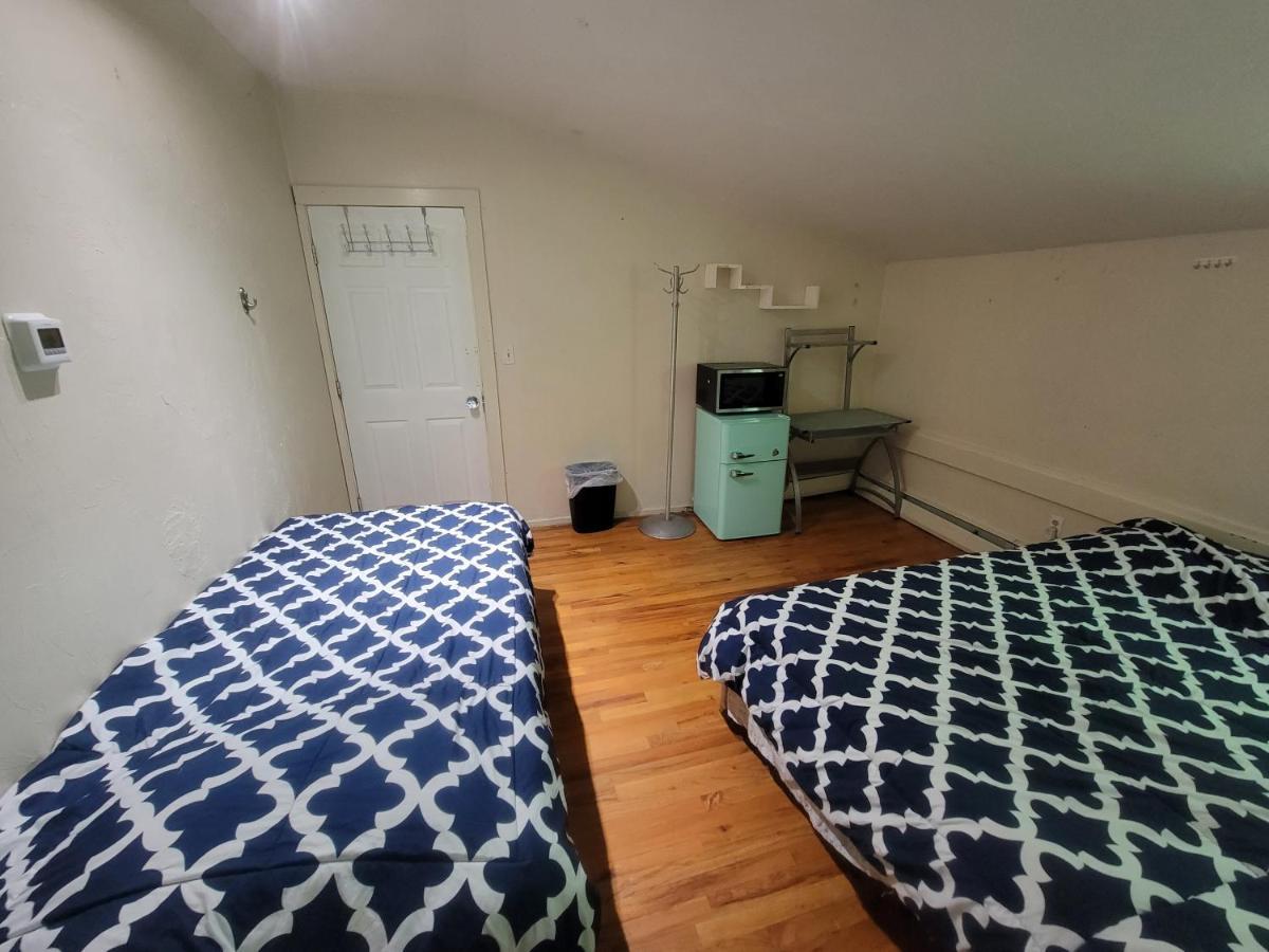Private Bedroom Near Boston Extérieur photo