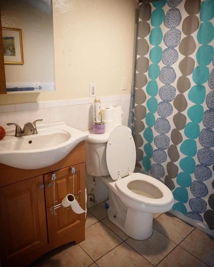 Private Bedroom Near Boston Extérieur photo