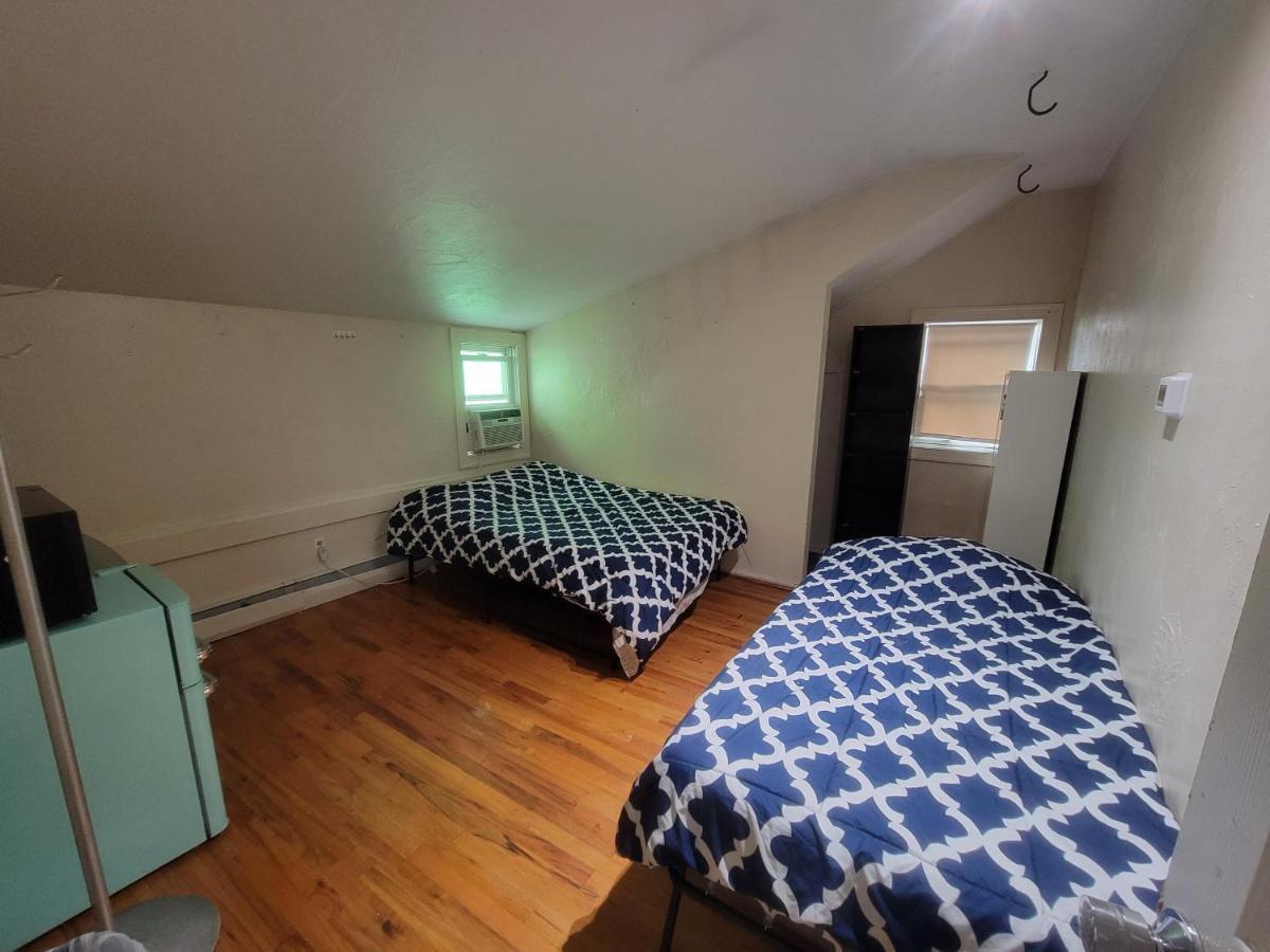 Private Bedroom Near Boston Extérieur photo