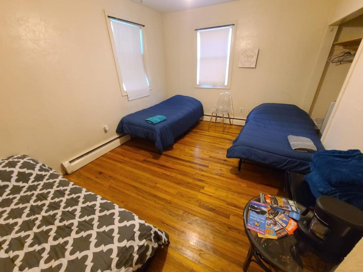 Private Bedroom Near Boston Extérieur photo