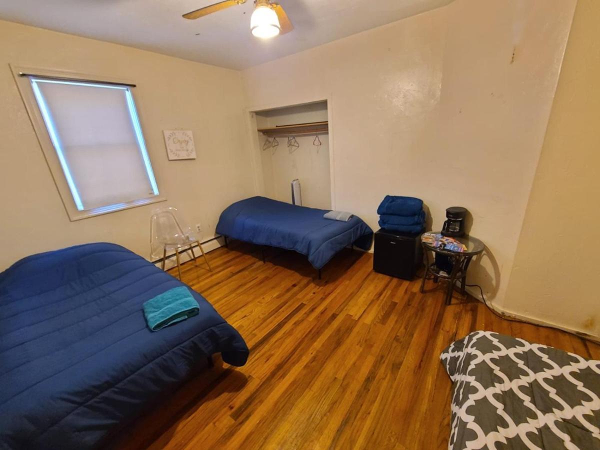 Private Bedroom Near Boston Extérieur photo