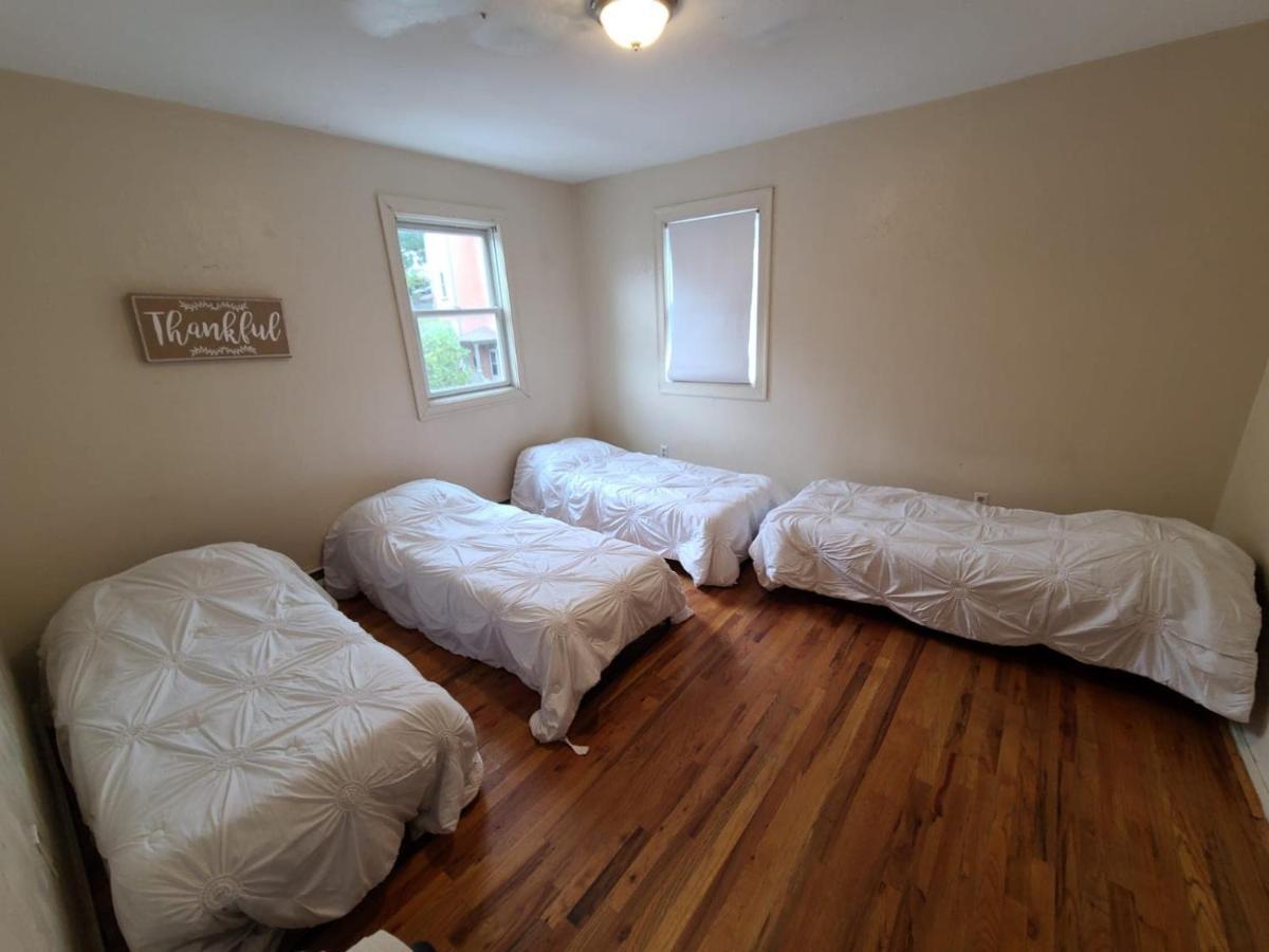 Private Bedroom Near Boston Extérieur photo