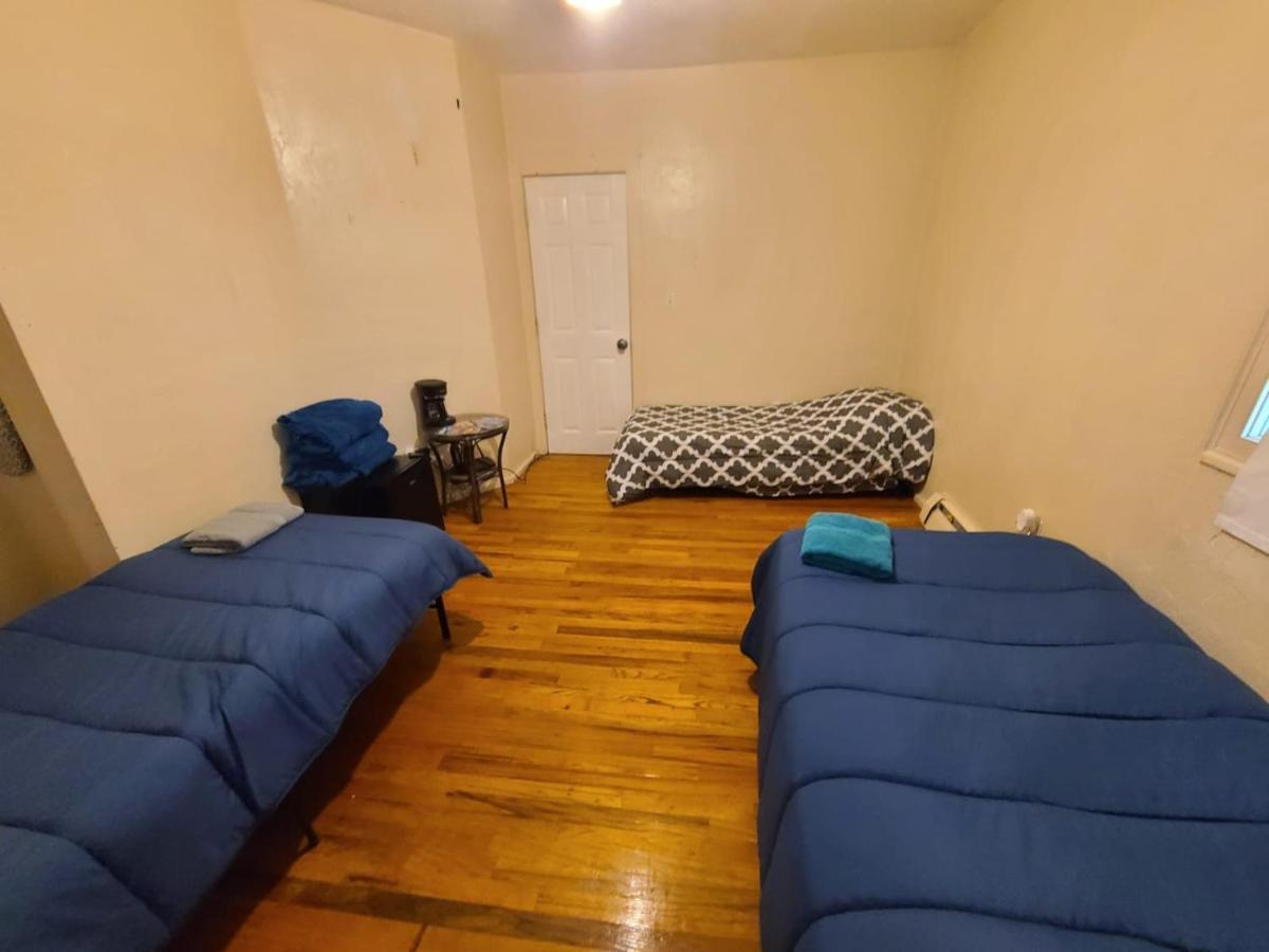 Private Bedroom Near Boston Extérieur photo