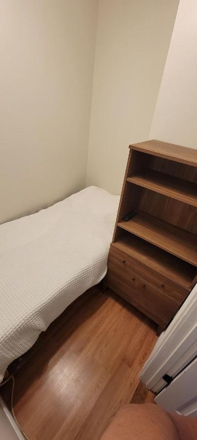 Private Bedroom Near Boston Extérieur photo