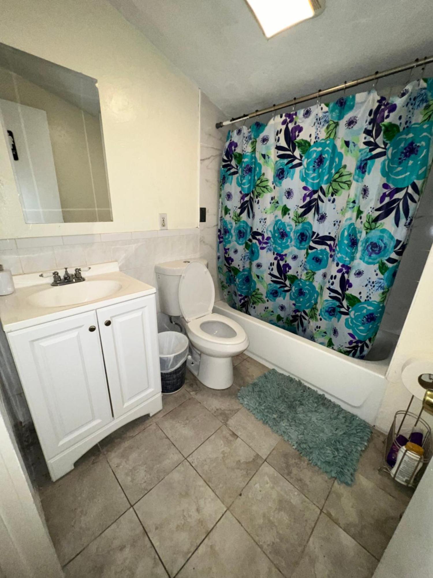 Private Bedroom Near Boston Extérieur photo