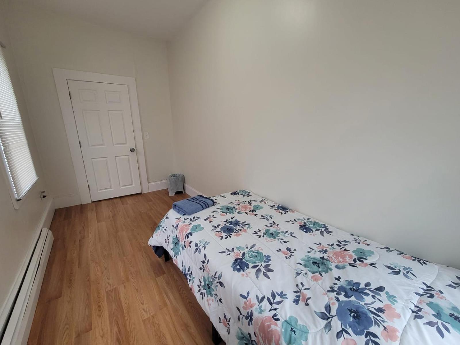 Private Bedroom Near Boston Extérieur photo